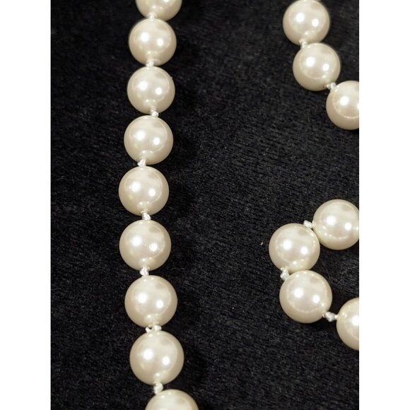 Vintage Glass Faux Pearl Necklace Classic Bridal Wedding Off White 18" - Picture 4 of 8